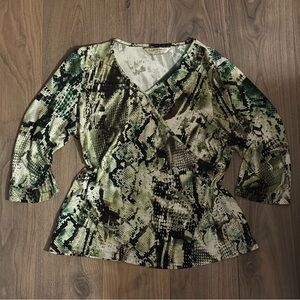 Vintage Quarter Sleeve Snake Print Top